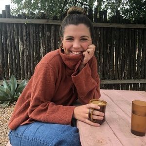 Meet your Posher, Savannah